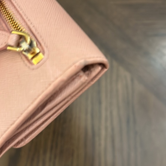 Prada wallet pre-loved in great condition pink with authentication certificates - Picture 9 of 17